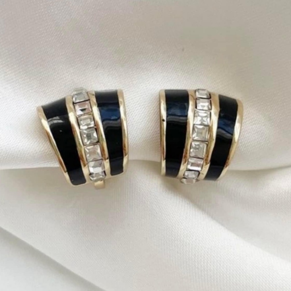 Christian Dior clip on earrings 💎 Vintage Excellent Condition
